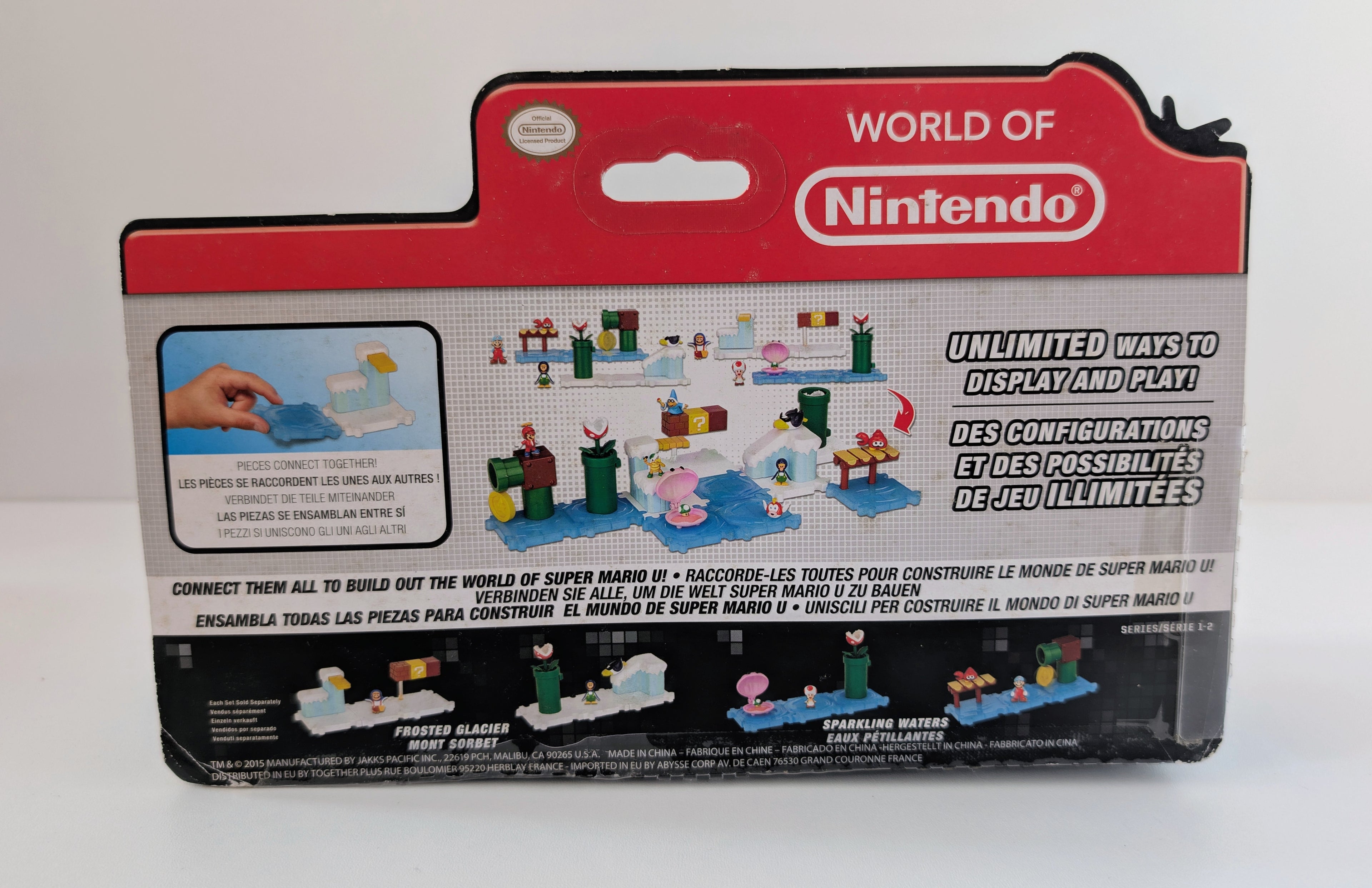 World of Nintendo Microland – Penguin Luigi Frosted Glacier Playset